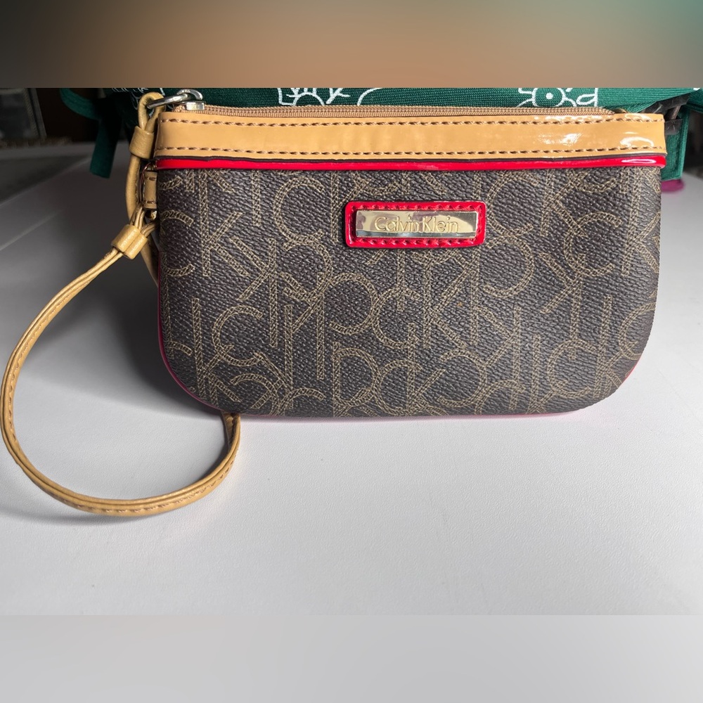 Calvin Klein Brand New Brown and Tan Wristlet Wallet Purse